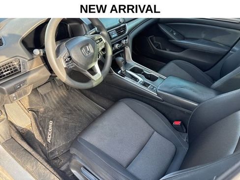 Used 2018 Honda Accord LX image 10
