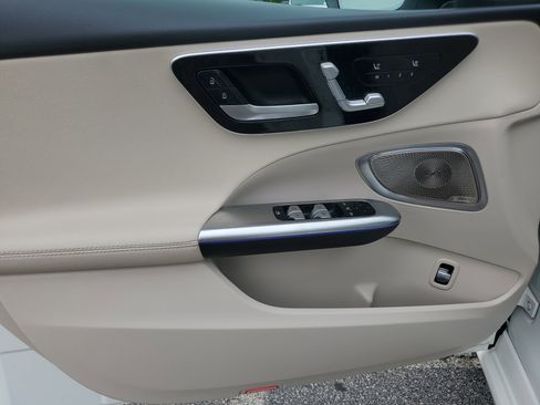 Used 2023 Mercedes-Benz C 300 Sedan image 15