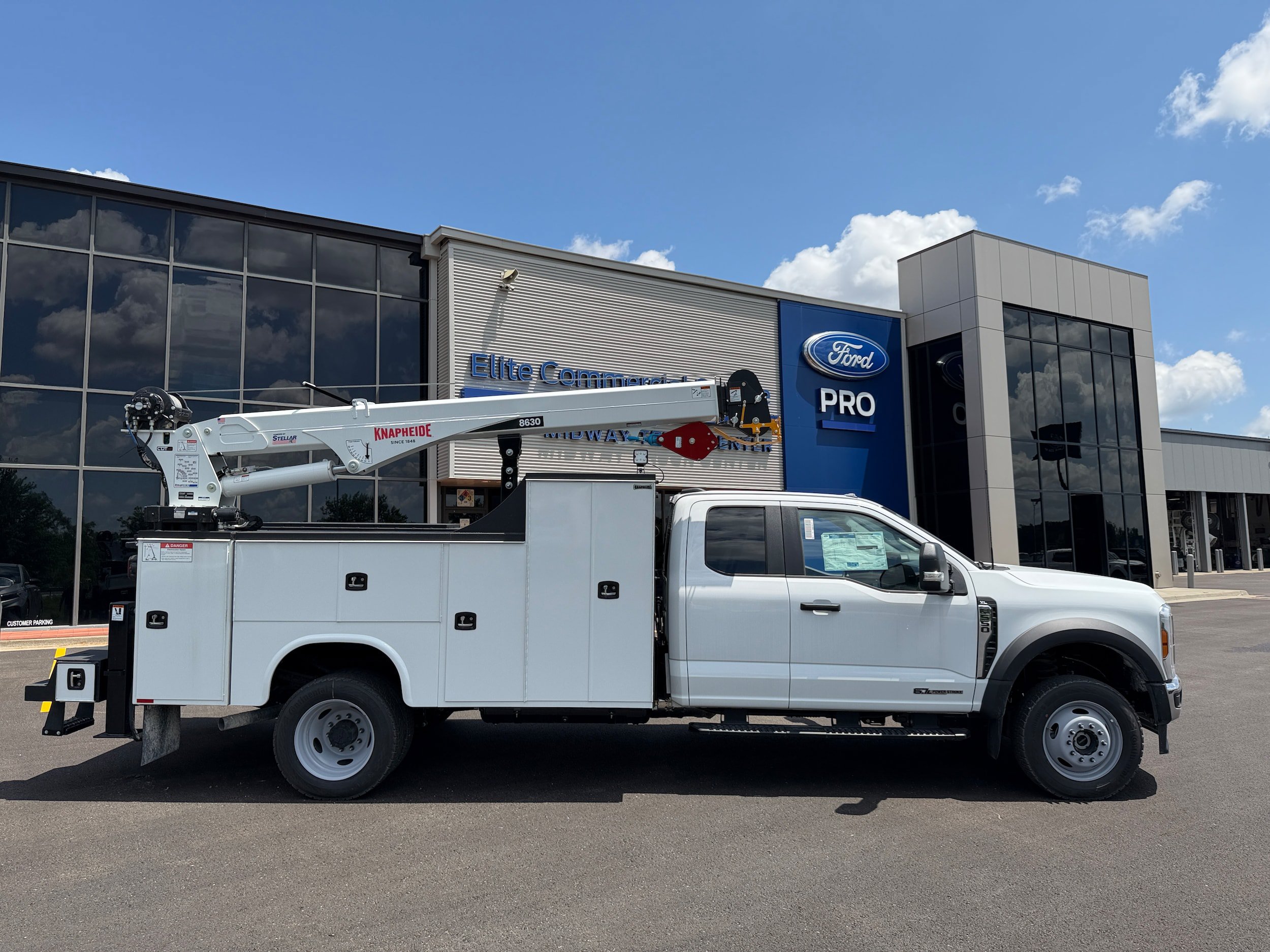 New 2026 Ford F550 4x4 Supercab Super Duty w/ XLT Value Package image 2