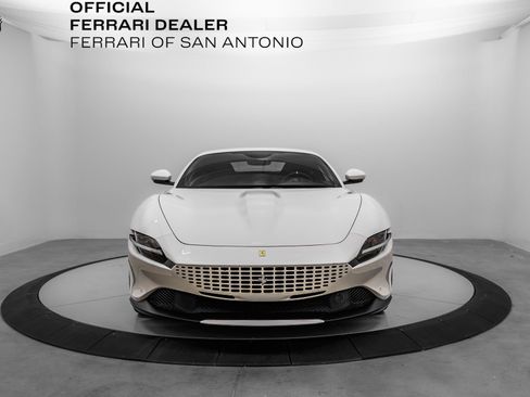 Certified 2022 Ferrari Roma Base image 8