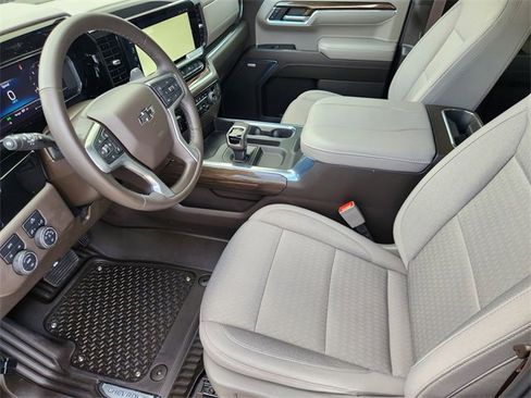 Used 2024 Chevrolet Silverado 1500 RST w/ Convenience Package II AWD/4WD image 4