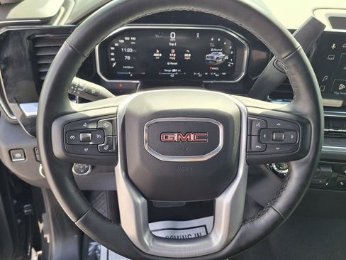 Used 2026 GMC Sierra 1500 SLT image 11