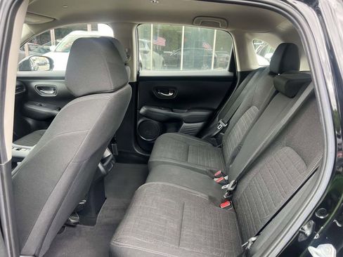 Used 2023 Honda HR-V LX image 11