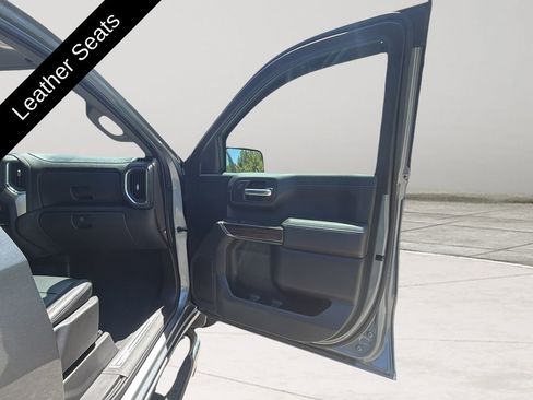 Used 2021 Chevrolet Silverado 1500 LT w/ Z71 Off-Road Package AWD/4WD image 45