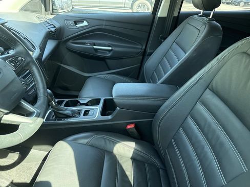 Used 2018 Ford Escape Titanium w/ Ford Safe & Smart Package FWD image 12