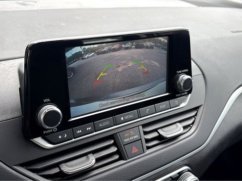 Used 2023 Nissan Altima 2.5 S FWD image 7