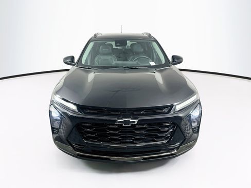 Used 2024 Chevrolet Trax ACTIV w/ Sunroof Package FWD image 2