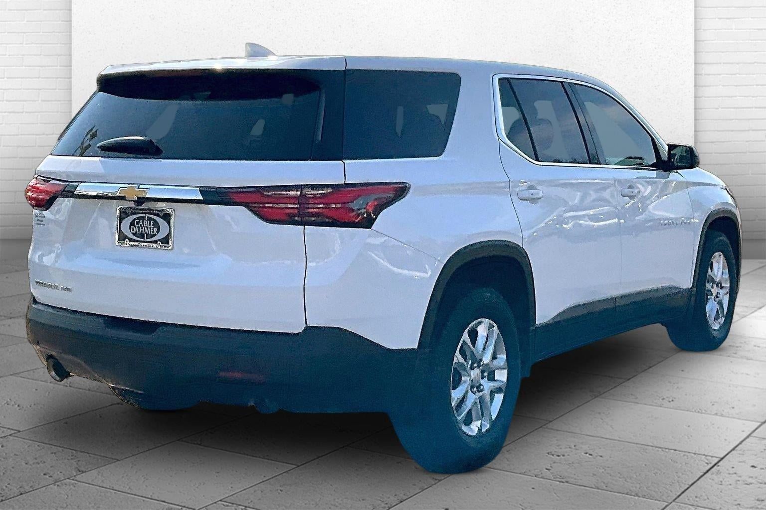 Used 2022 Chevrolet Traverse LS AWD/4WD image 14