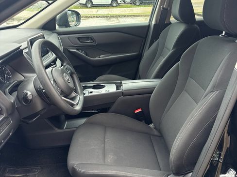 Used 2024 Nissan Rogue S FWD image 7