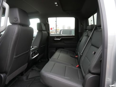 Used 2026 GMC Sierra 3500 SLT w/ SLT Premium Package image 21