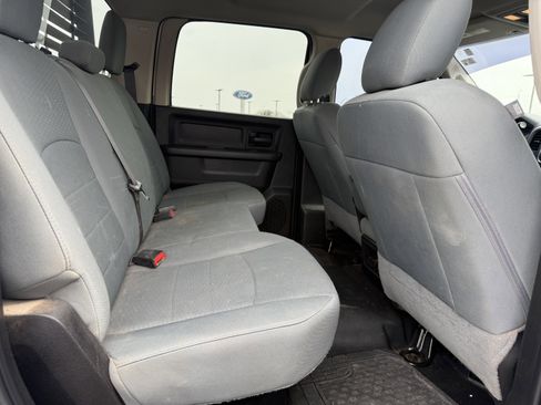 Used 2018 RAM 2500 Tradesman w/ Chrome Appearance Group image 11