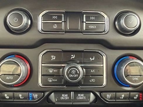 Used 2023 Chevrolet Tahoe High Country image 27