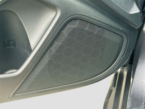 Used 2022 Subaru Outback Premium image 18