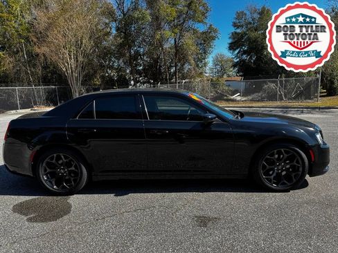 Used 2020 Chrysler 300 S image 4