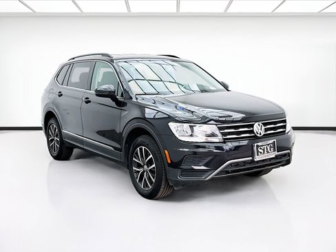 Used 2020 Volkswagen Tiguan SE image 3