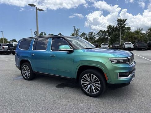 Used 2023 Jeep Grand Wagoneer Series III AWD/4WD image 1