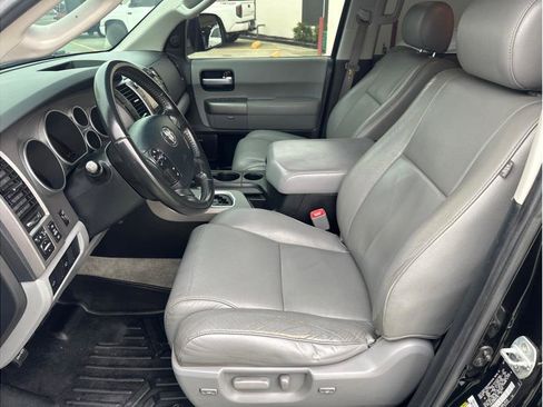 Used 2011 Toyota Sequoia Limited image 12