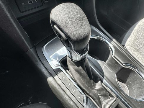 Used 2022 Chevrolet Equinox LS FWD image 23