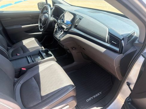 Used 2023 Honda Odyssey Elite image 33