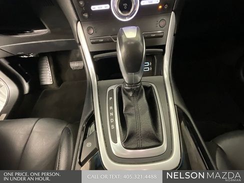 Used 2018 Ford Edge Titanium image 40