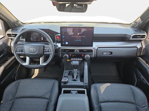 Used 2025 Toyota 4Runner TRD Off-Road Premium AWD/4WD image 9
