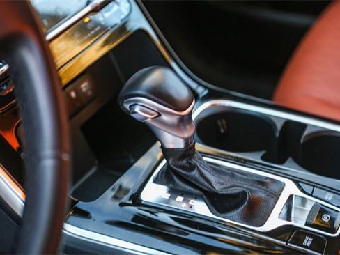 Used 2024 Kia Carnival SX image 18