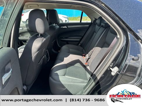Used 2022 Chrysler 300 Touring image 27