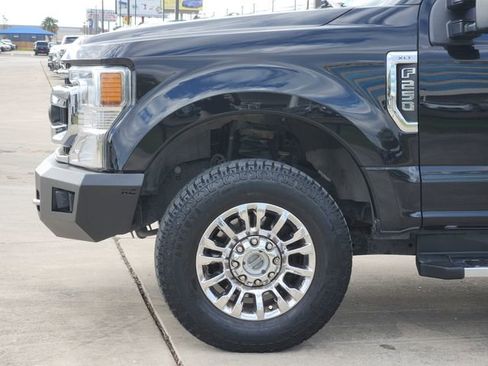 Used 2021 Ford F250 XLT w/ XLT Premium Package image 9