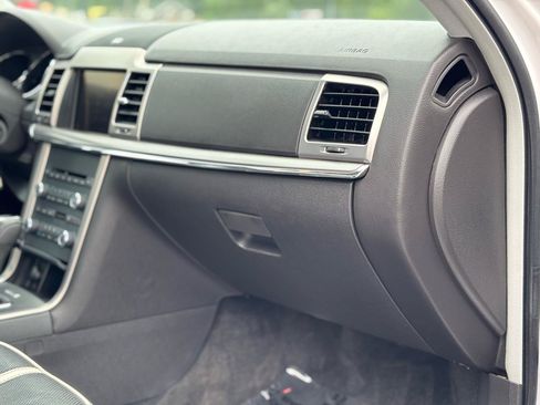 Used 2010 Lincoln MKZ FWD image 44