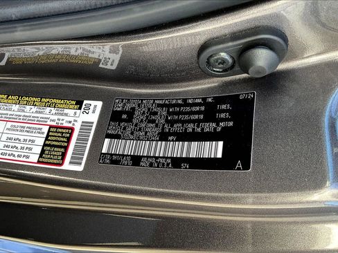 Certified 2024 Toyota Sienna Limited image 34