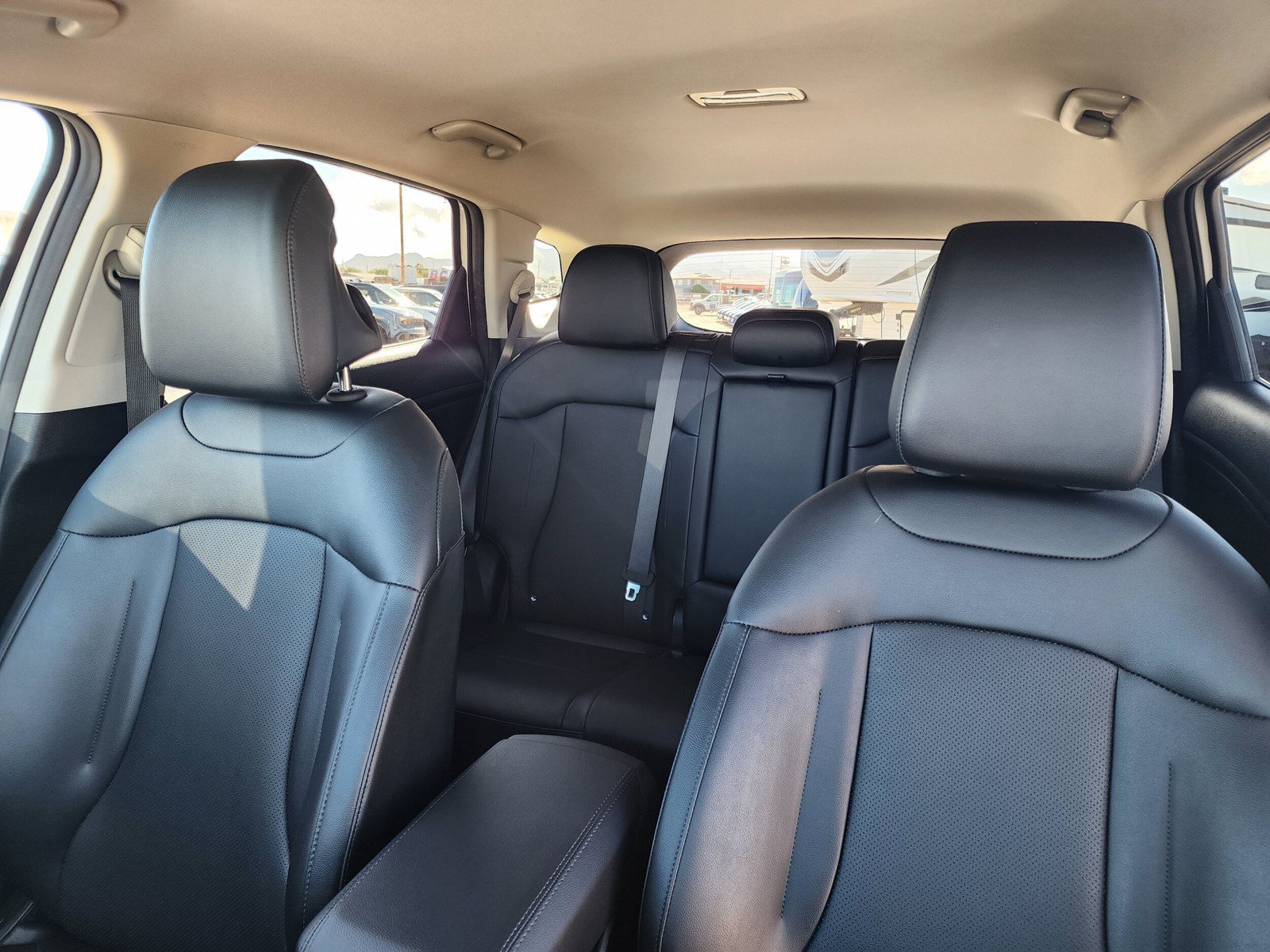 Used 2024 Kia Sportage EX FWD image 16