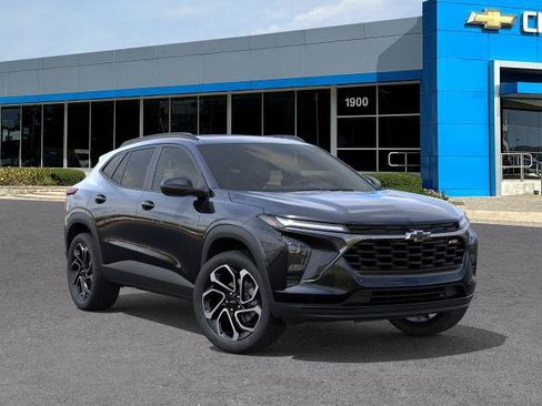New 2026 Chevrolet Trax RS w/ Sunroof Package FWD image 7