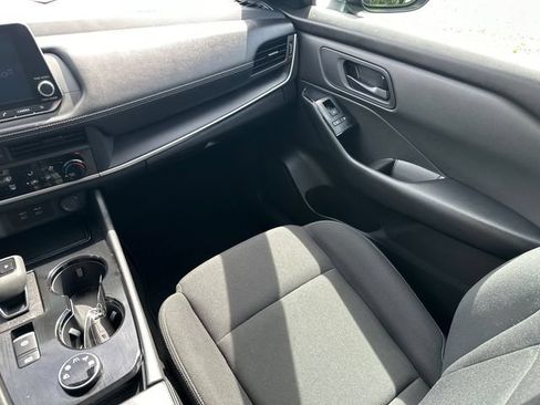 Used 2024 Nissan Rogue S AWD/4WD image 20