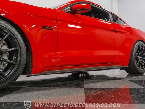 Used 2017 Ford Mustang GT RWD image 20