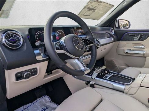 New 2026 Mercedes-Benz GLB 250 image 3