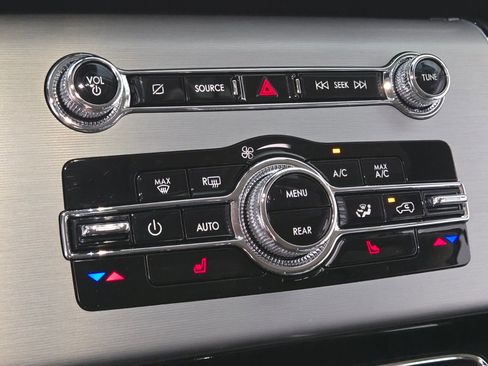 Used 2023 Lincoln Aviator AWD w/ Class IV Trailer Tow Package image 25