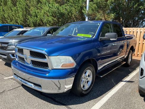 Used 2011 RAM 1500 Classic SLT w/ Luxury Group RWD image 3