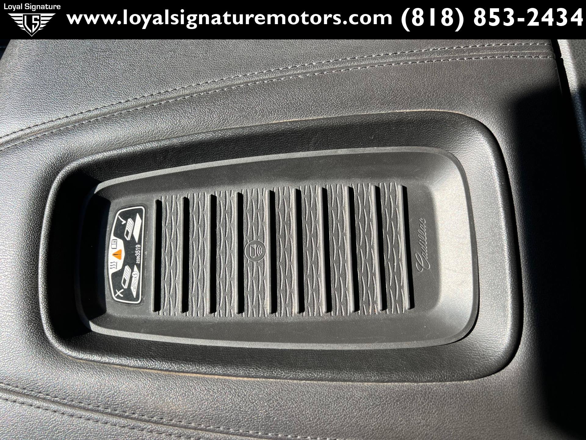 Used 2018 Cadillac Escalade ESV Luxury RWD image 34