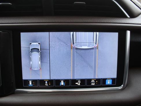 Used 2021 GMC Yukon Denali w/ Denali Premium Package image 36