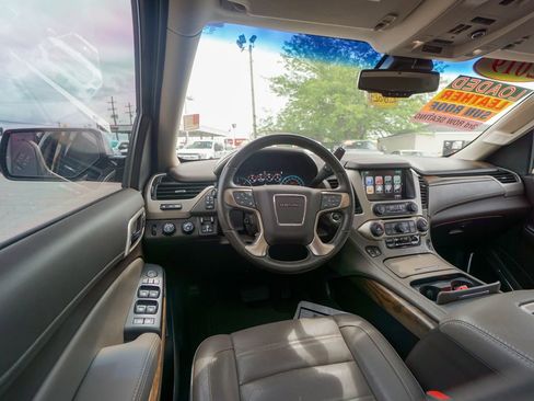 Used 2019 GMC Yukon Denali w/ Denali Ultimate Package image 15