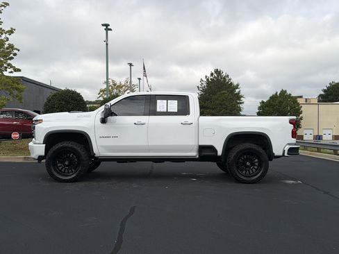 Used 2022 Chevrolet Silverado 3500 High Country w/ Z71 Off-Road Package AWD/4WD image 16