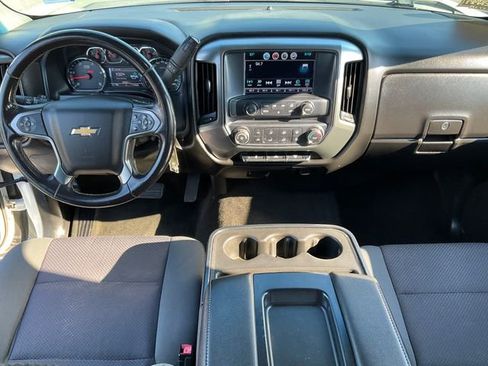 Used 2018 Chevrolet Silverado 2500 LT AWD/4WD image 4