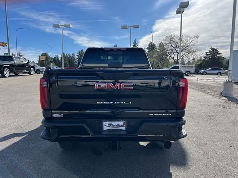 New 2026 GMC Sierra 3500 Denali w/ Denali Reserve Package image 4