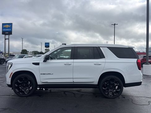 New 2026 GMC Yukon Denali w/ Denali Reserve Package AWD/4WD image 2
