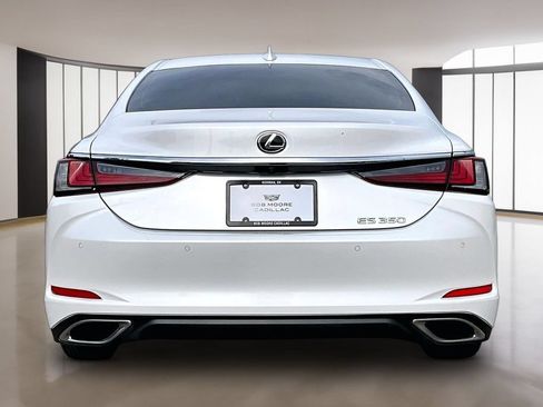 Used 2025 Lexus ES 350 w/ Premium Package FWD image 4
