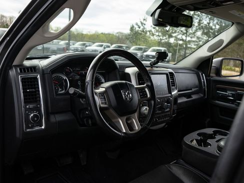 Used 2018 RAM 1500 Laramie w/ Convenience Group AWD/4WD image 13