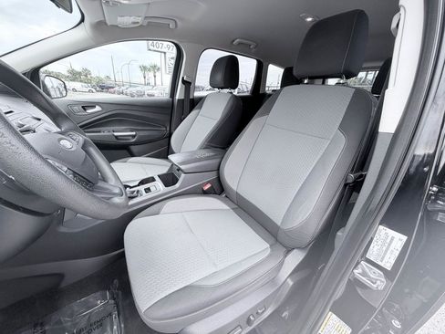 Used 2017 Ford Escape SE FWD image 12
