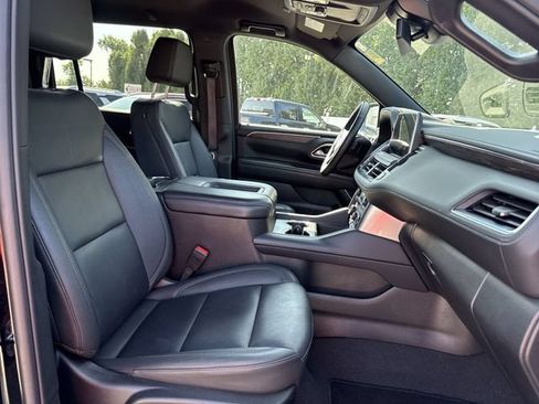 Used 2024 Chevrolet Suburban Z71 w/ Off-Road Capability Package AWD/4WD image 28
