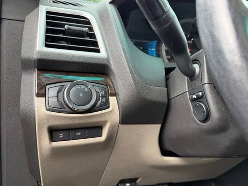 Used 2015 Ford Explorer Limited w/ Equipment Group 301A AWD/4WD image 13