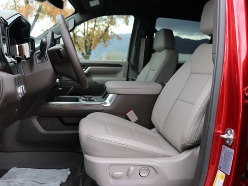 New 2025 GMC Sierra 3500 SLT w/ SLT Premium Package image 16